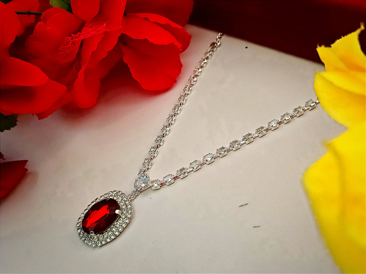 Single Chain Neckless Golden