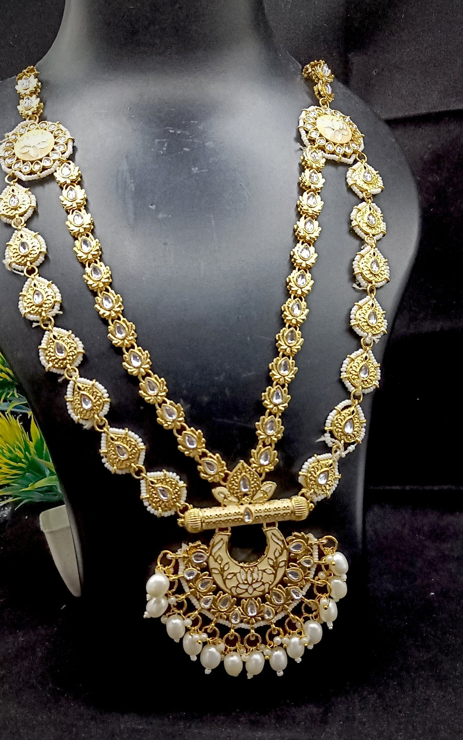 Royal Kundan Bridal Jewellery Set With Green Beads, Choker Necklace, Long Haar, Maang Tikka, Earrings, Haathphool And Ring, Traditional Wedding Festive Wear Jewellery For Women