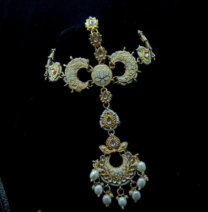 Royal Kundan Bridal Jewellery Set With Green Beads, Choker Necklace, Long Haar, Maang Tikka, Earrings, Haathphool And Ring, Traditional Wedding Festive Wear Jewellery For Women