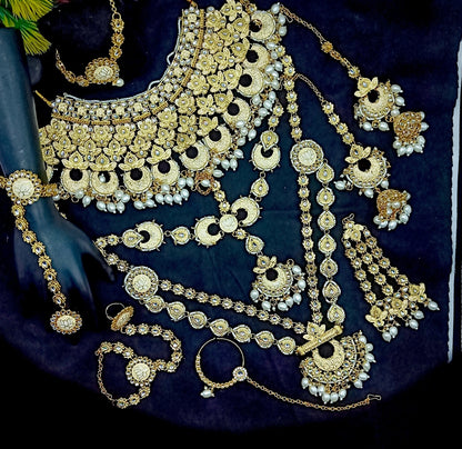 Royal Kundan Bridal Jewellery Set With Green Beads, Choker Necklace, Long Haar, Maang Tikka, Earrings, Haathphool And Ring, Traditional Wedding Festive Wear Jewellery For Women